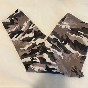 J Crew cropped leggings.  Size XL.